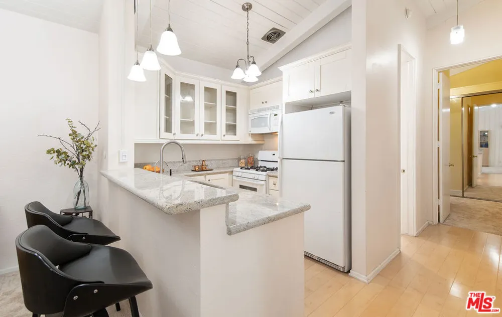 6505 Green Valley Circle #301 Culver City, CA 90230