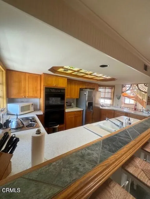 945 Sharon Lane Ventura, CA 93001