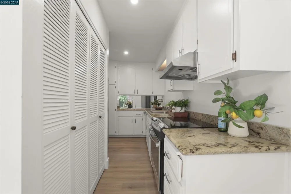 1767 Holland Cir Walnut Creek, CA 94597