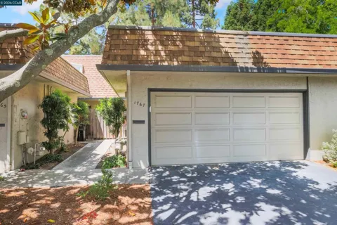 1767 Holland Cir