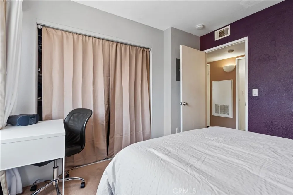 21305 Nandina Lane #201 Newhall, CA 91321