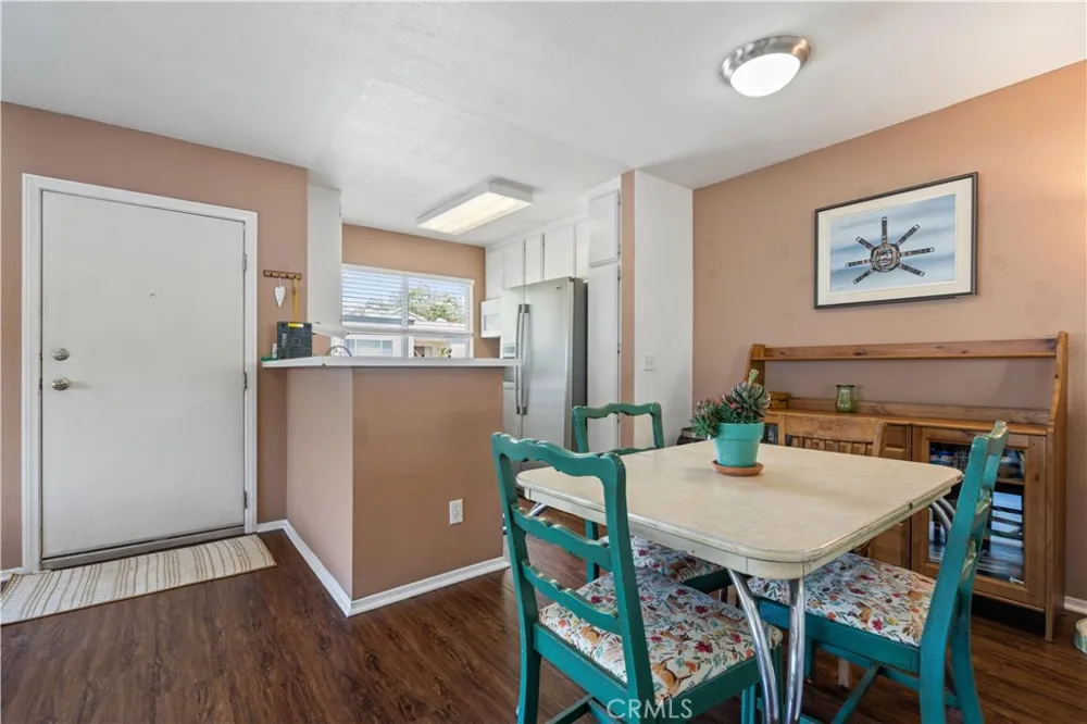 21305 Nandina Lane #201 Newhall, CA 91321