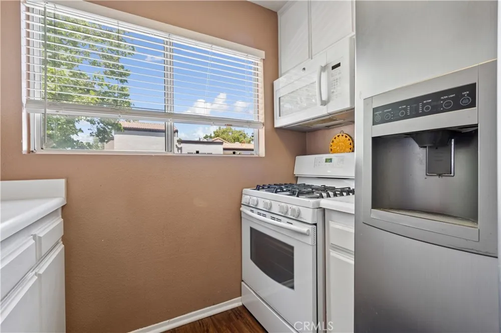 21305 Nandina Lane #201 Newhall, CA 91321