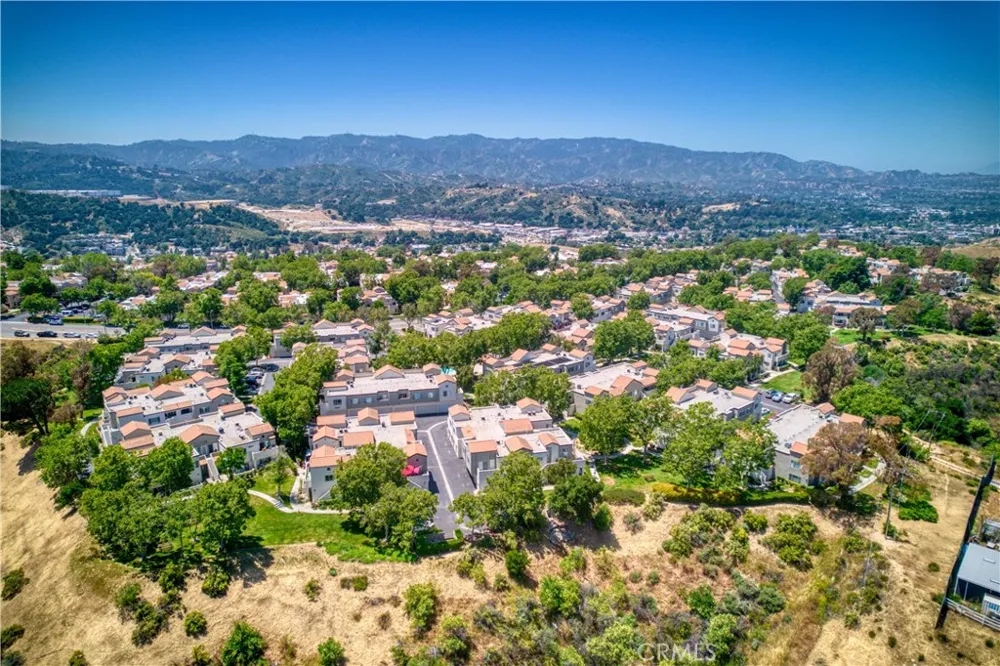 21305 Nandina Lane #201 Newhall, CA 91321