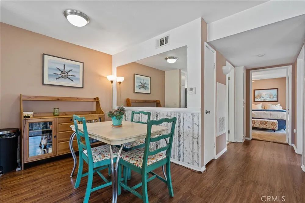 21305 Nandina Lane #201 Newhall, CA 91321