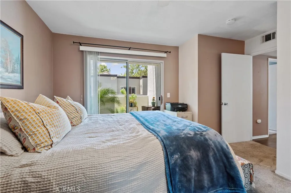 21305 Nandina Lane #201 Newhall, CA 91321