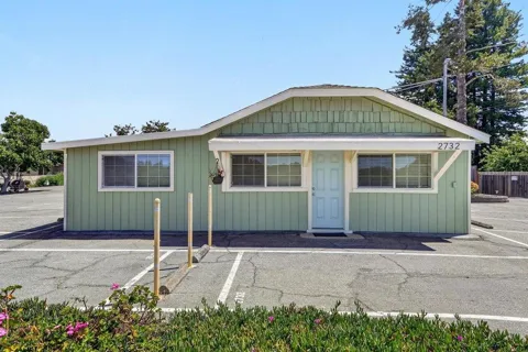 2732 Freedom Boulevard
