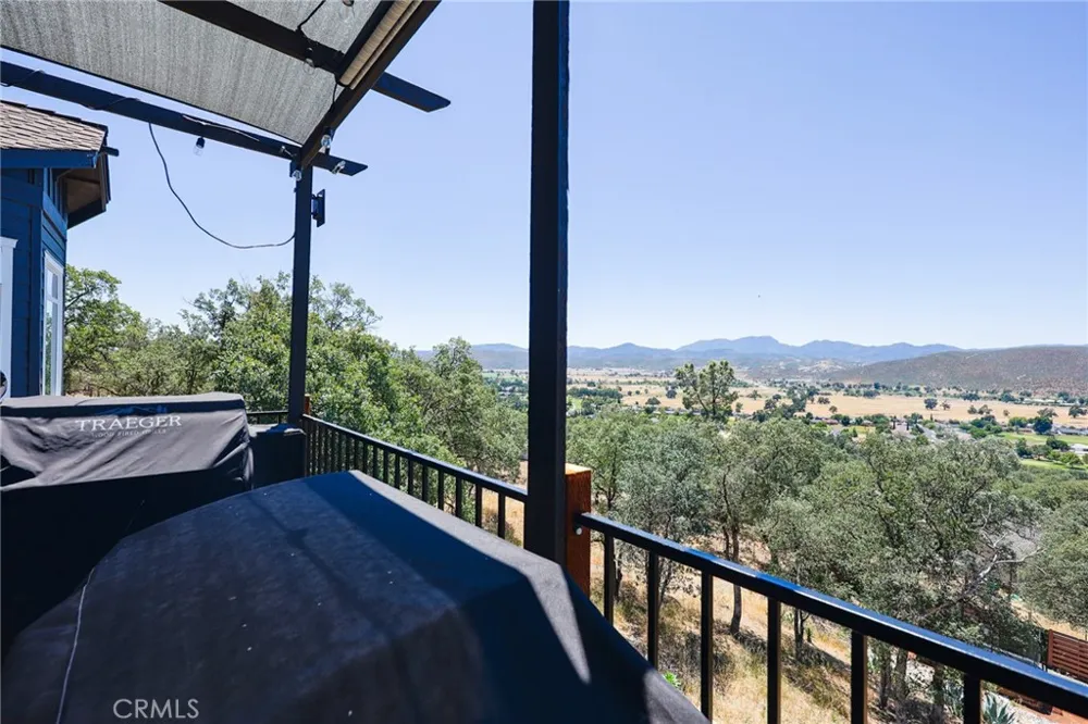 17535 Meadow View Hidden Valley Lake, CA 95467