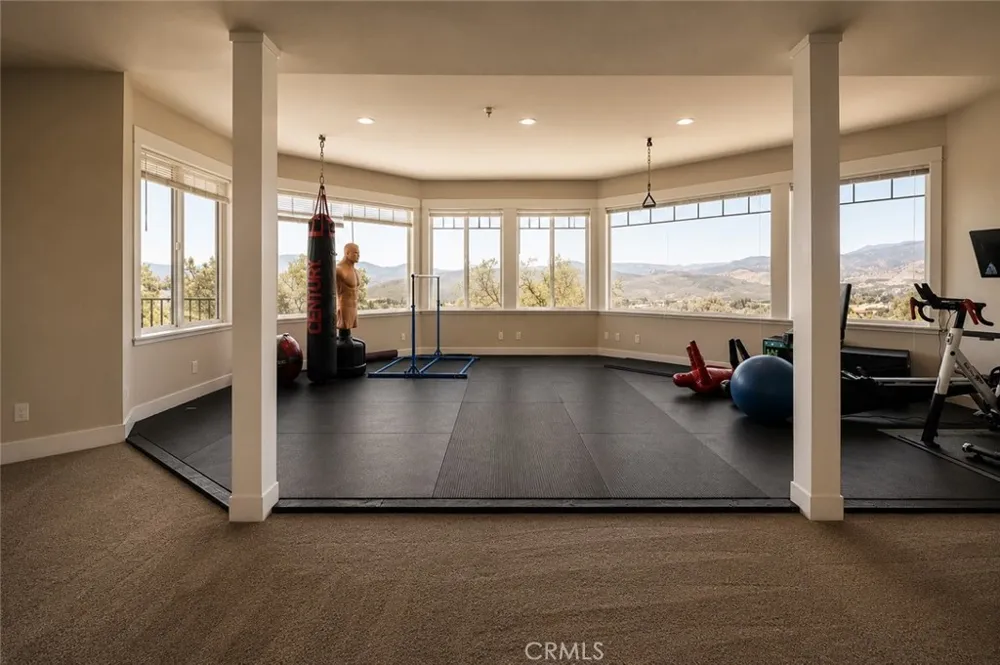 17535 Meadow View Hidden Valley Lake, CA 95467