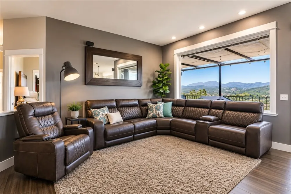 17535 Meadow View Hidden Valley Lake, CA 95467
