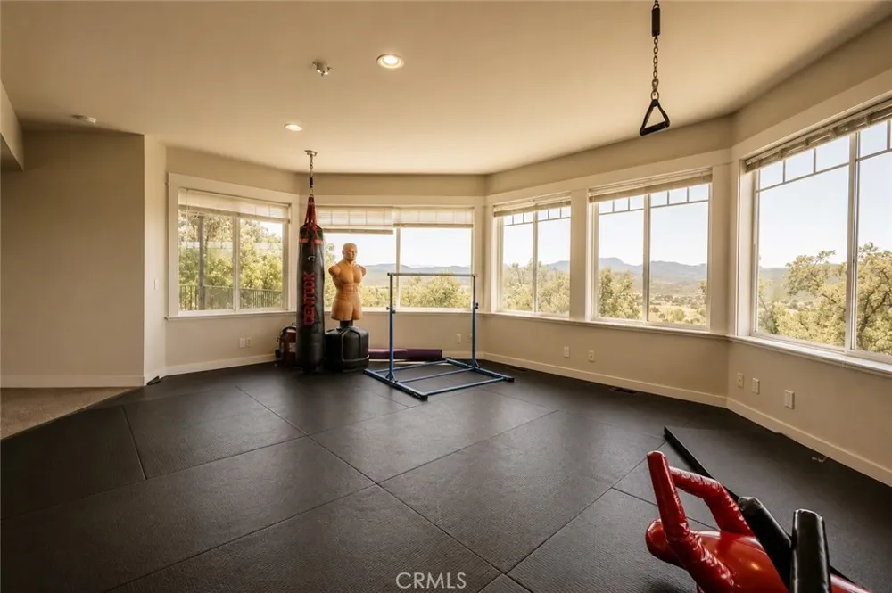 17535 Meadow View Hidden Valley Lake, CA 95467