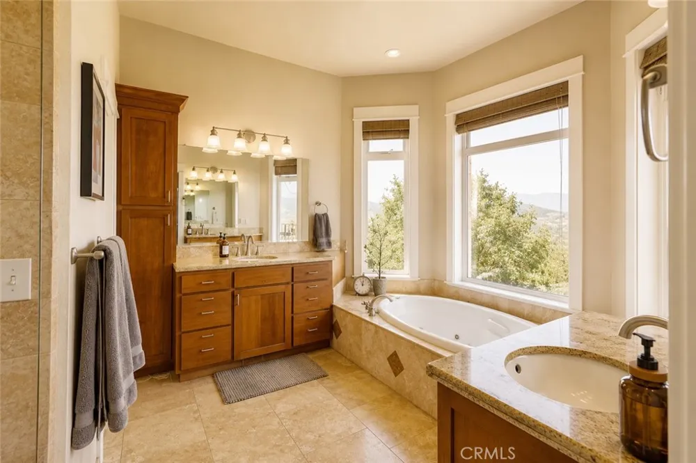 17535 Meadow View Hidden Valley Lake, CA 95467