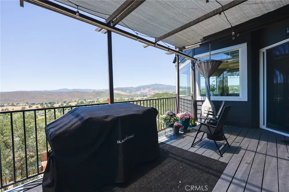 17535 Meadow View Hidden Valley Lake, CA 95467