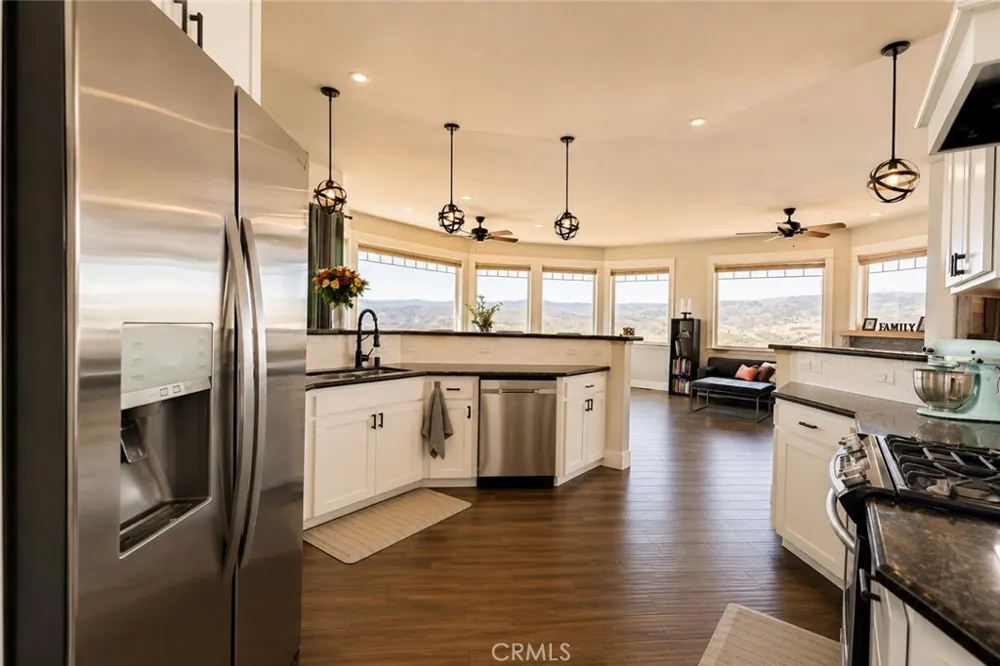 17535 Meadow View Hidden Valley Lake, CA 95467