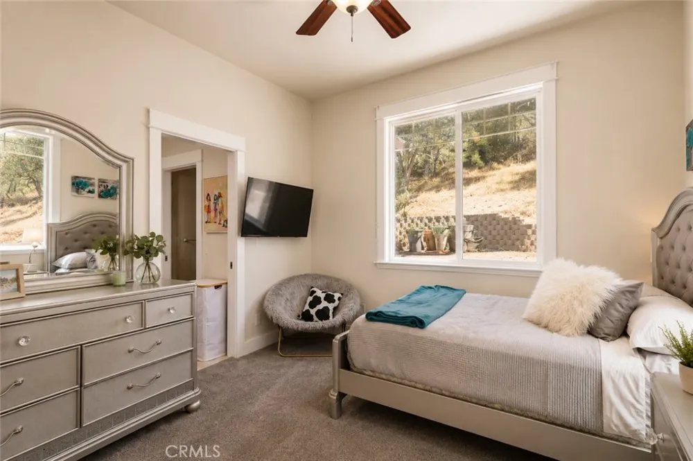 17535 Meadow View Hidden Valley Lake, CA 95467