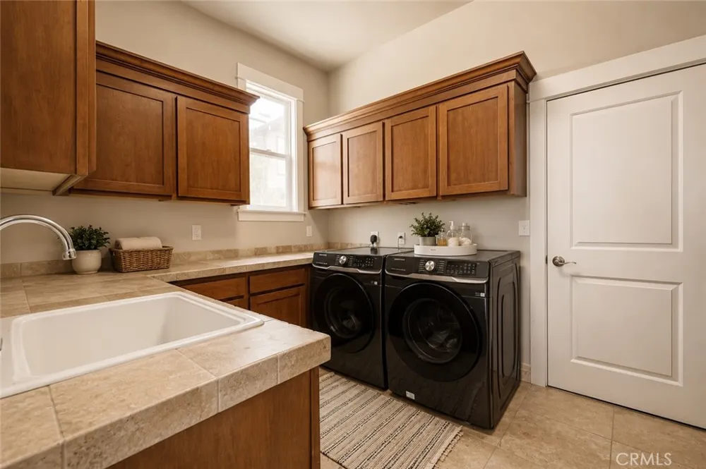 17535 Meadow View Hidden Valley Lake, CA 95467