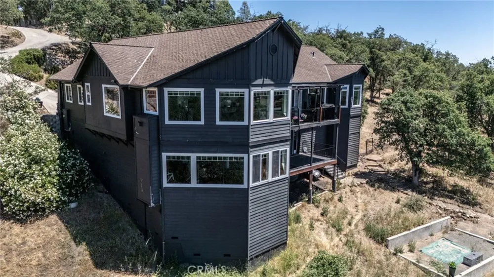 17535 Meadow View Hidden Valley Lake, CA 95467