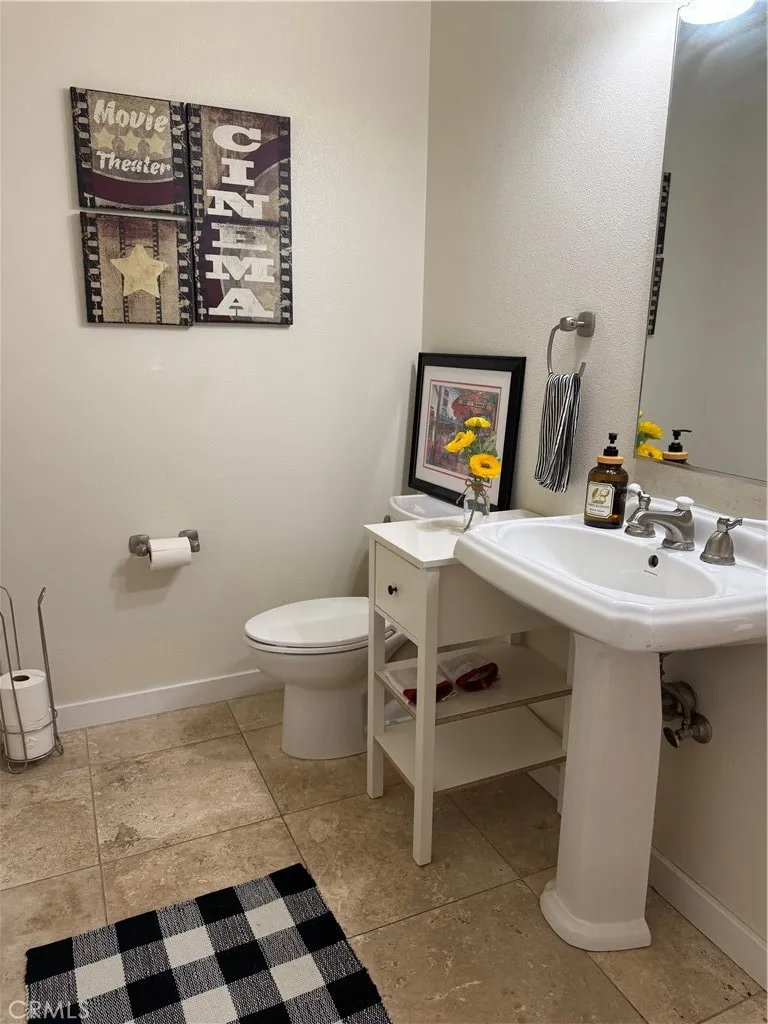17535 Meadow View Hidden Valley Lake, CA 95467