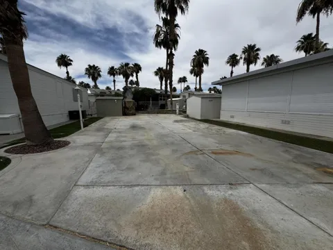 84136 Avenue 44 #532