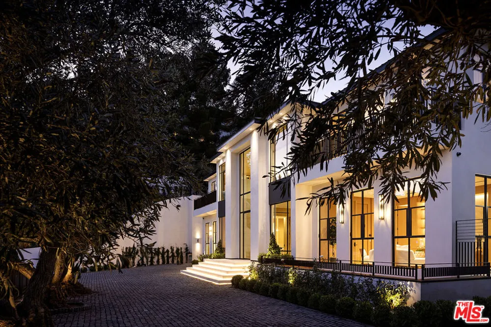 1165 Somera Road Los Angeles, CA 90077