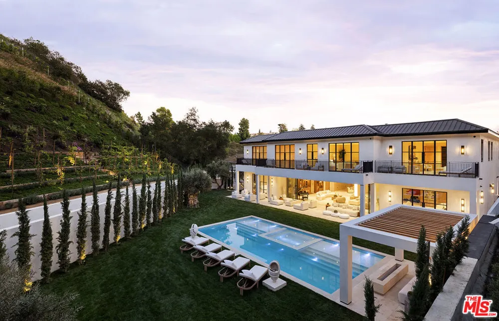 1165 Somera Road Los Angeles, CA 90077