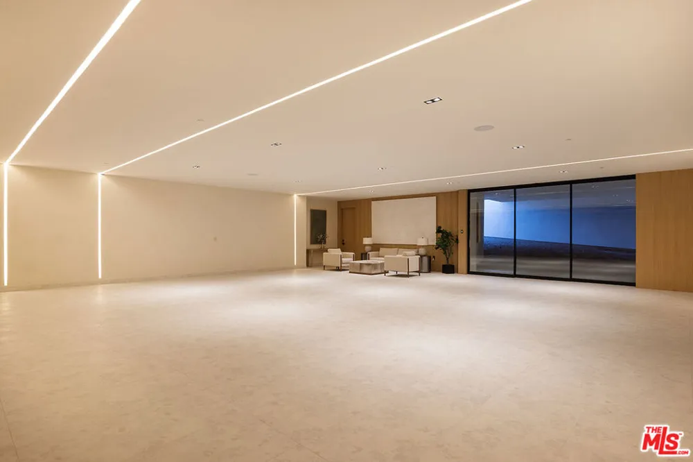 1165 Somera Road Los Angeles, CA 90077