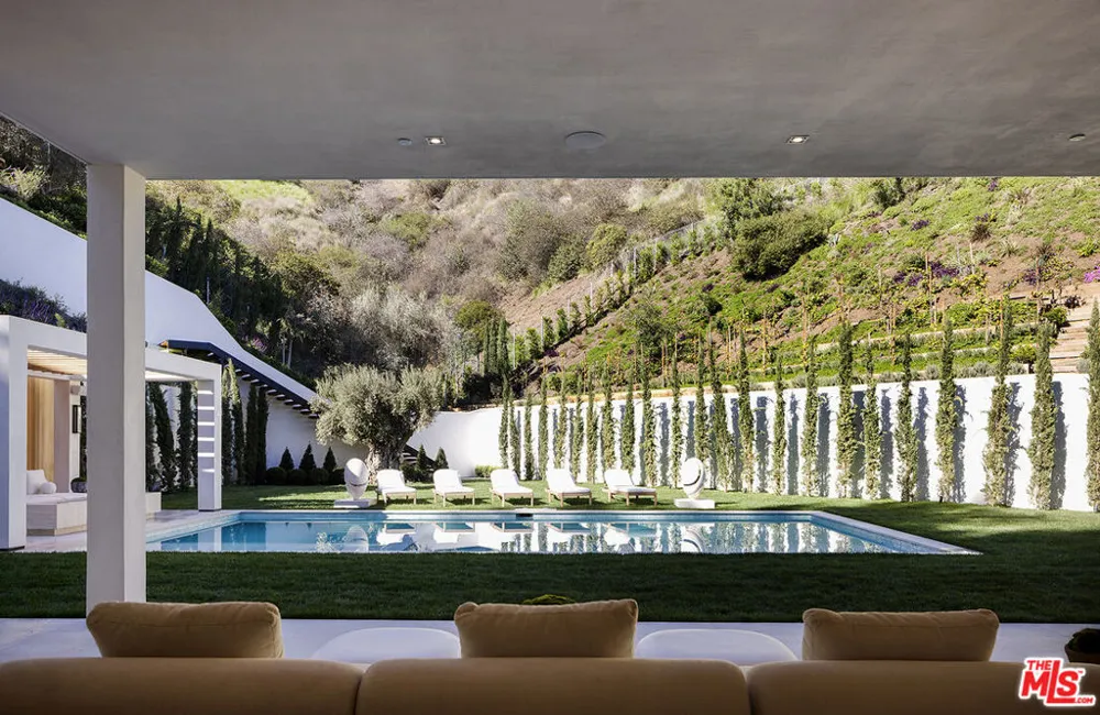 1165 Somera Road Los Angeles, CA 90077