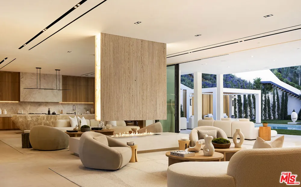 1165 Somera Road Los Angeles, CA 90077