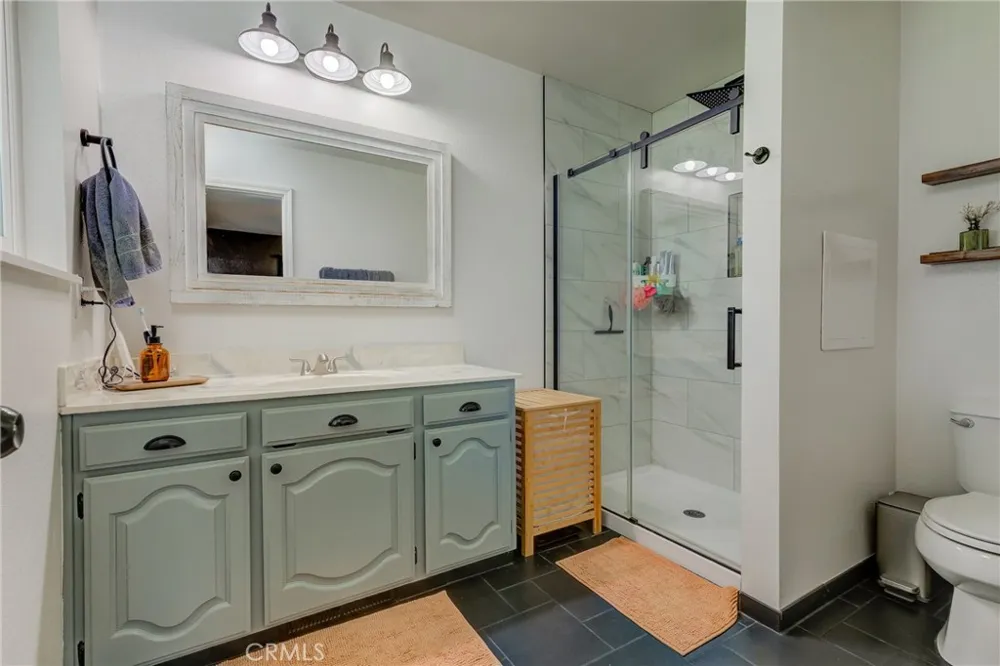 110 Rennat Orland, CA 95963