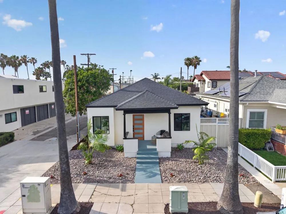 1526 Meade Avenue San Diego, CA 92116