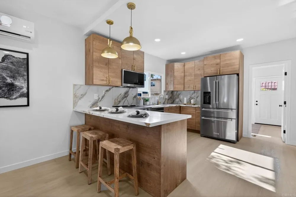 1526 Meade Avenue San Diego, CA 92116