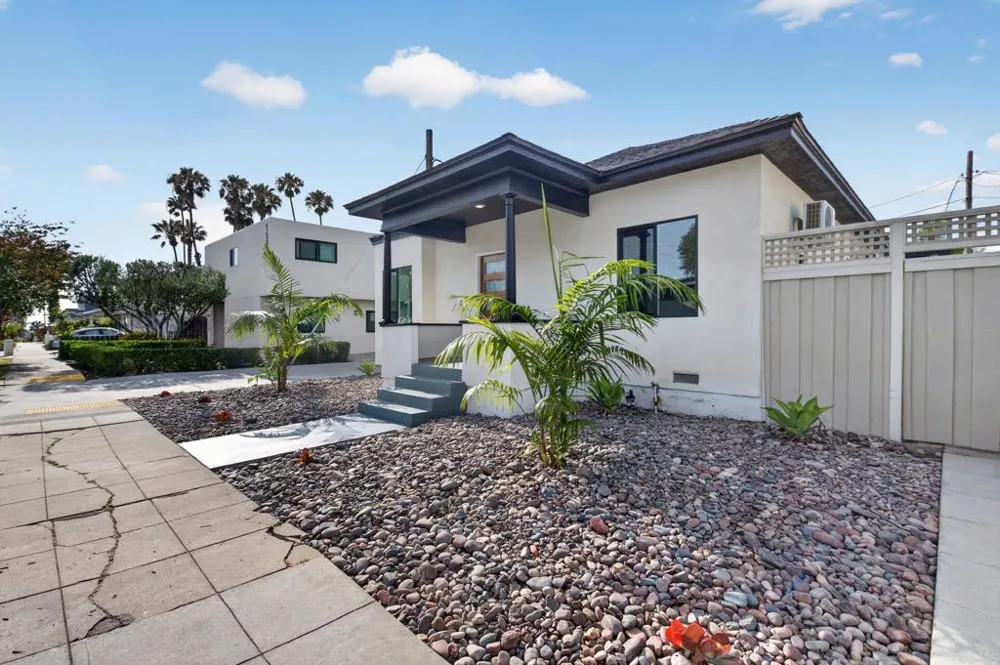 1526 Meade Avenue San Diego, CA 92116