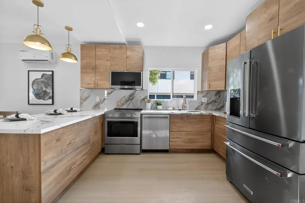 1526 Meade Avenue San Diego, CA 92116