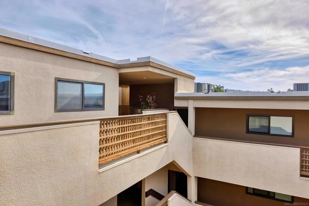 7509 Draper Ave #306 La Jolla, CA 92037