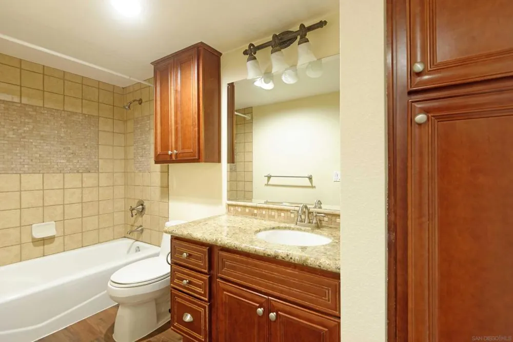 7509 Draper Ave #306 La Jolla, CA 92037