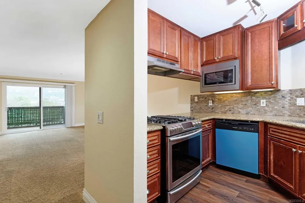 7509 Draper Ave #306 La Jolla, CA 92037