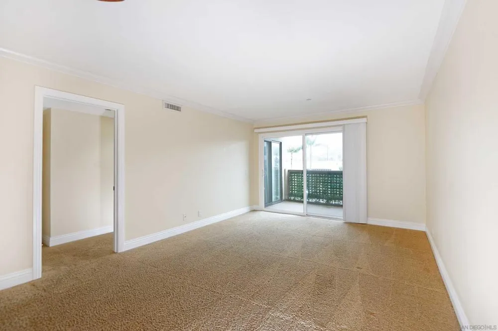 7509 Draper Ave #306 La Jolla, CA 92037