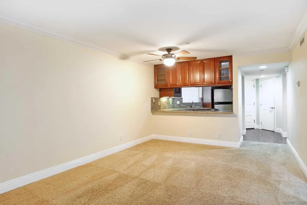 7509 Draper Ave #306 La Jolla, CA 92037
