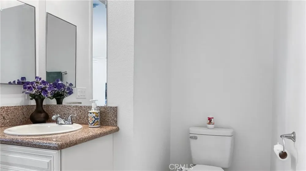756 S 8th Colton, CA 92324