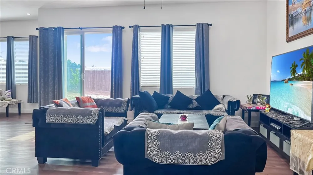 756 S 8th Colton, CA 92324