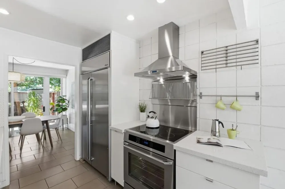 3263 Benton Street Santa Clara, CA 95051