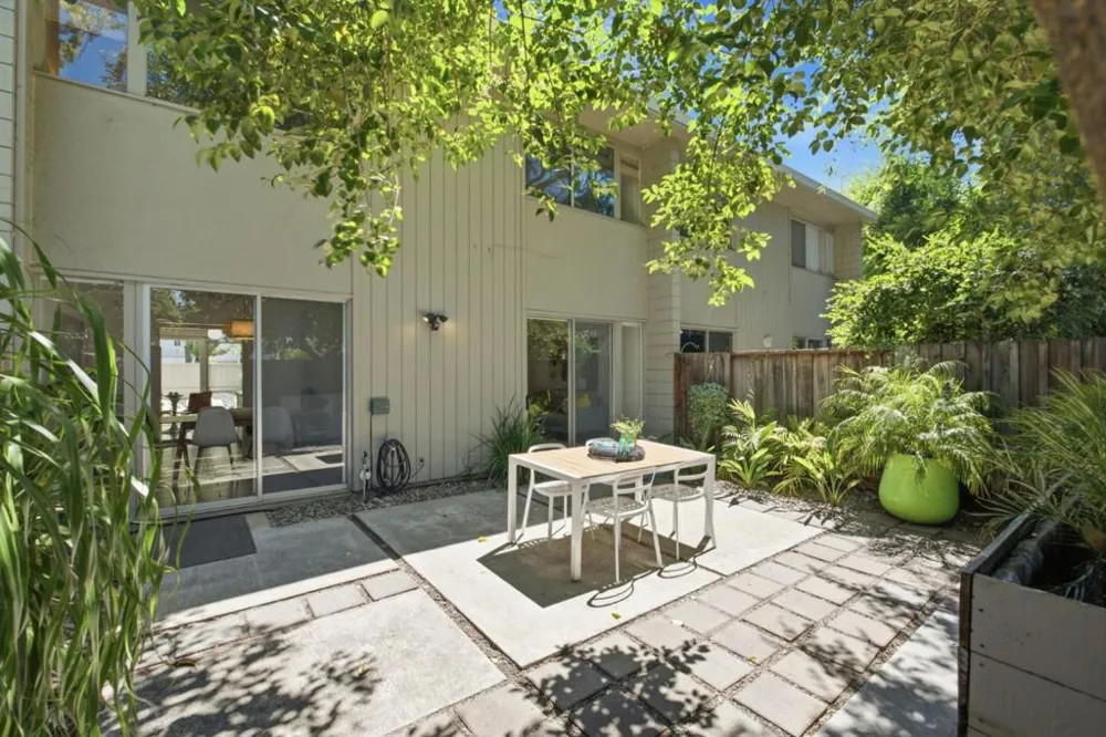 3263 Benton Street Santa Clara, CA 95051