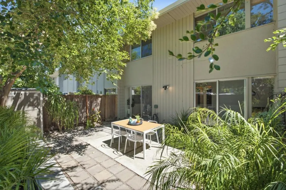 3263 Benton Street Santa Clara, CA 95051