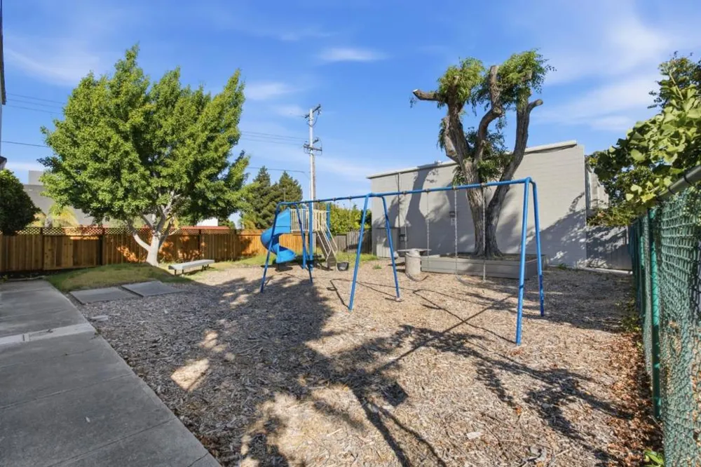 3263 Benton Street Santa Clara, CA 95051