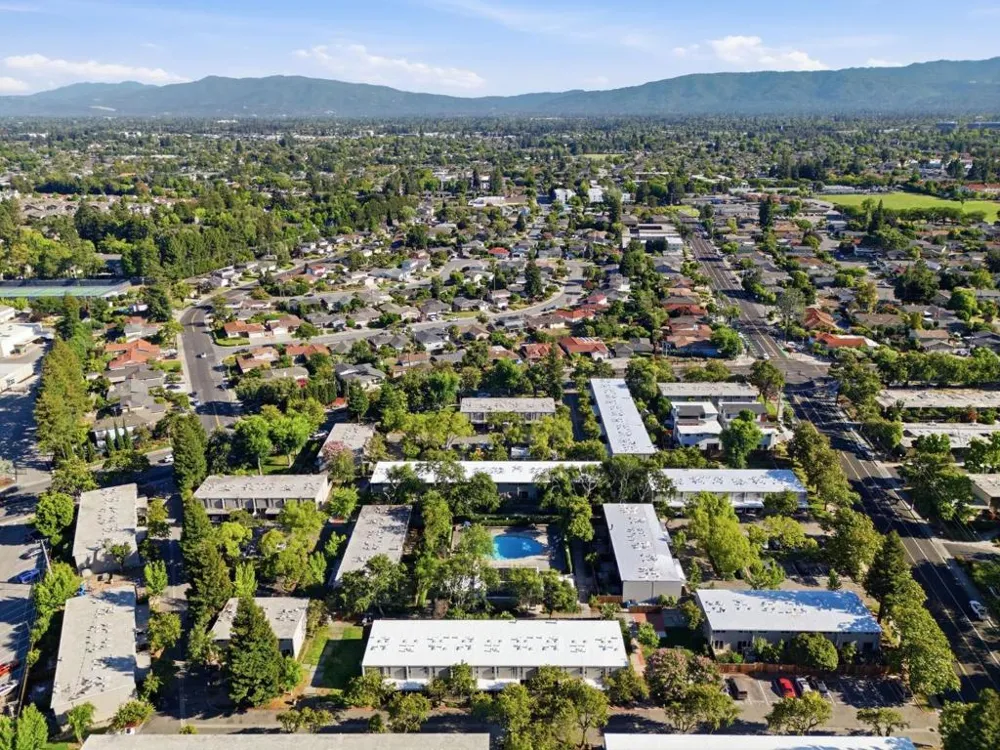 3263 Benton Street Santa Clara, CA 95051