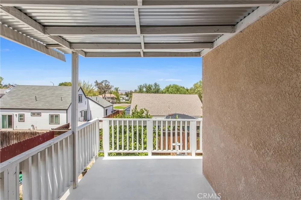 1001 Oak Glen Colton, CA 92324