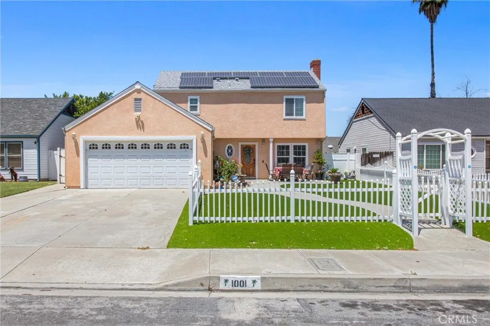 1001 Oak Glen Colton, CA 92324