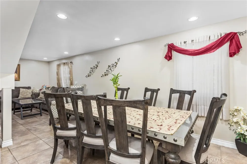 1001 Oak Glen Colton, CA 92324