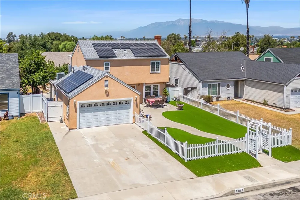 1001 Oak Glen Colton, CA 92324