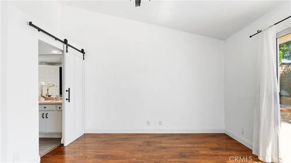 28924 Raintree Lane Saugus, CA 91390
